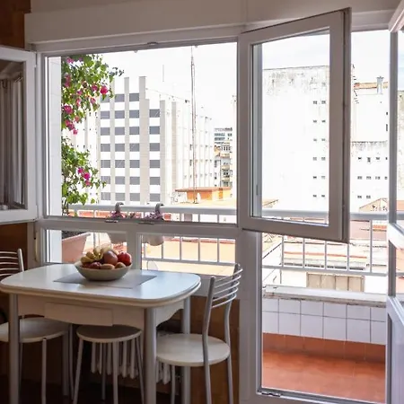 Playa San Lorenzo A 100 M De Playa Gijón